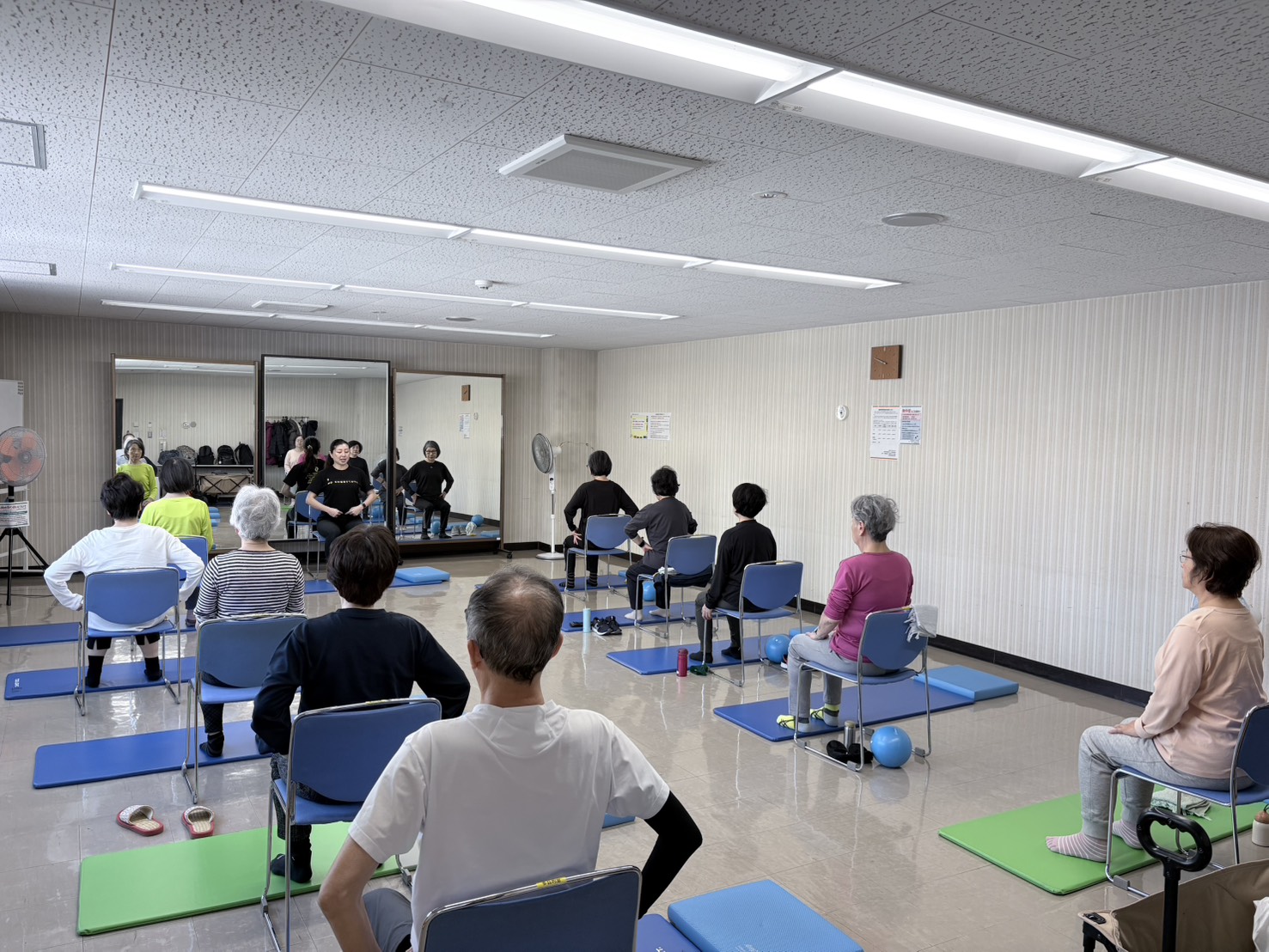 【4月開講】№800　「ひざの運動教室（火）①9：00コース」　会場：厚別区体育館　　画像