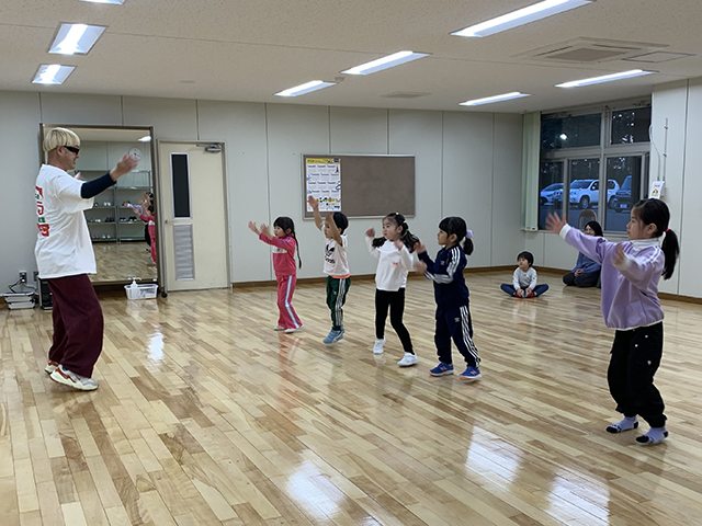 リズムダンス