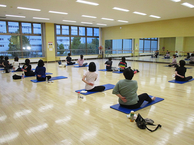 ヒーリングヨガセラピー