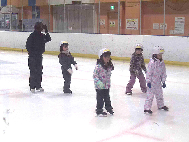  夏休みキッズフィギュアスケート教室