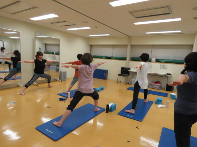 脂肪燃焼ヨガ