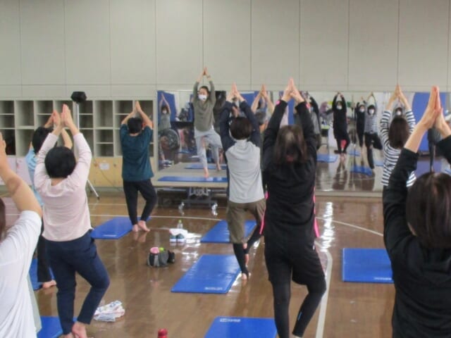 ベーシックヨガ（土）